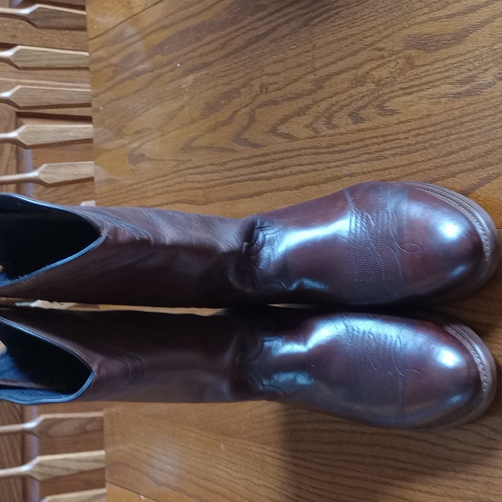 Men's leather cowboy boots size 12D $45 Best offer?